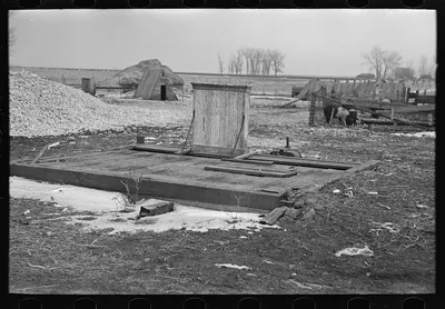 Abandoned scales on Russell Natterstadt's 320 acre farm near…, Iowa, 1936