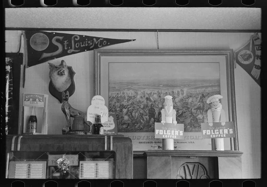 Decorations in restaurant, Raymondville, Texas, 1939