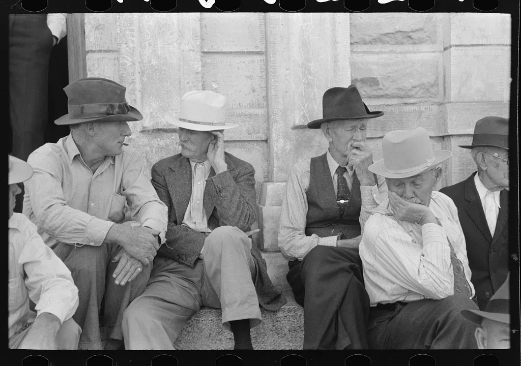Farmers on steps of courthouse, Weatherford, Texas, 1939