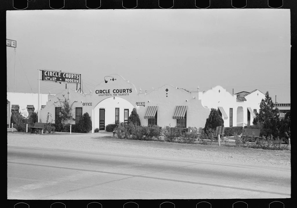 Tourist courts, Waco, Texas, 1939