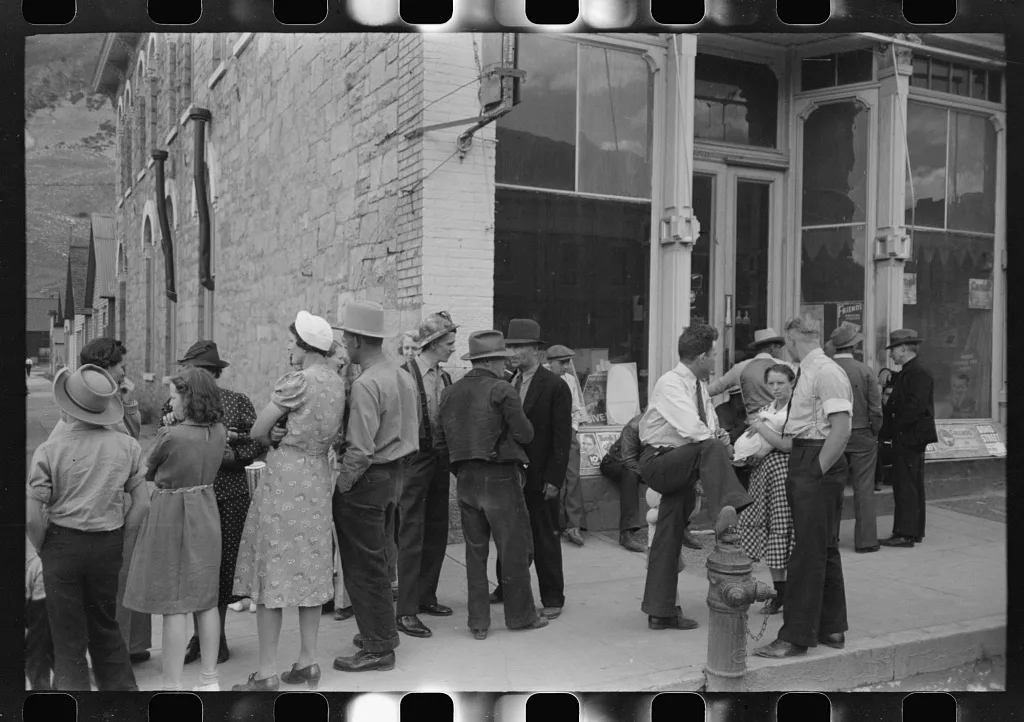 Watching the Labor Day parade, Silverton, Colorado, 1940