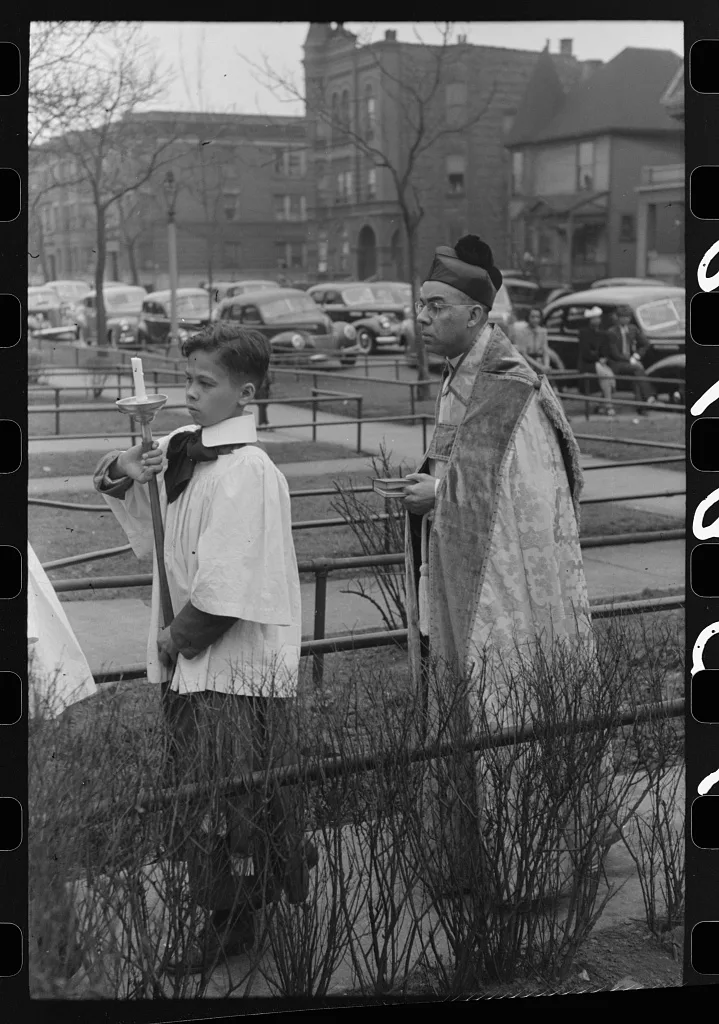 Religious procession of Episcopal Church, Chicago, Illinois, 1941