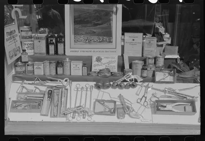Hardware store window. Ontario, Oregon, 1941