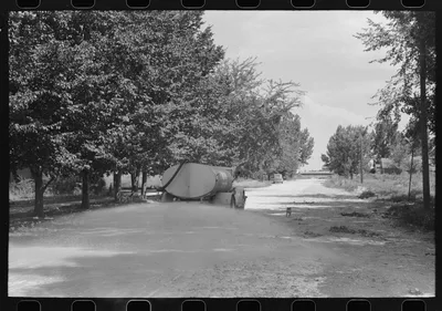 Sprinkling the dusty streets. Caldwell, Idaho, 1941
