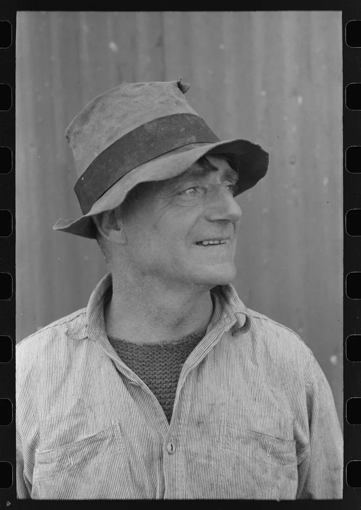 Fisherman, Astoria, Oregon, 1941