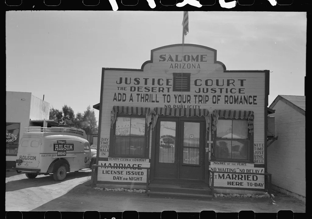 Marriage mill, Salome, Arizona, 1942