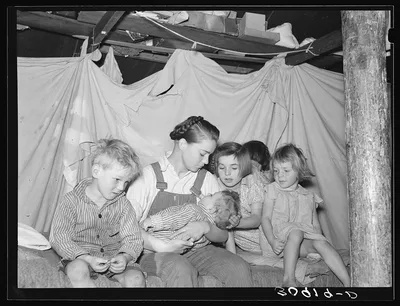 Children of John Harshenberger [i.e. Harshbarger], Mennonite farmer.…, Montana, 1937