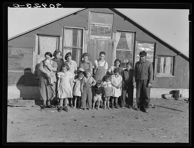 Family of John Harshenberger [i.e. Harshbarger]. Two children were…, Montana, 1937