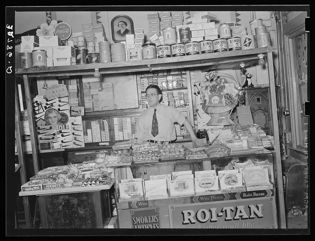 Cigar stand. Gonzales, Texas, 1939