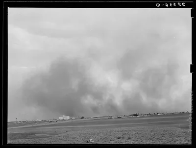 Dust storm approaching Lubbock, Texas, 1939