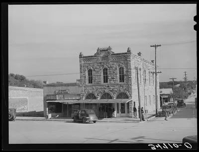 Bank corner. Glen Rose, Texas, 1939