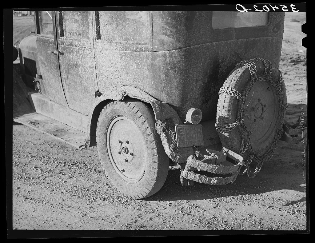 Car of farmer covered with mud. Eufaula, Oklahoma, 1940