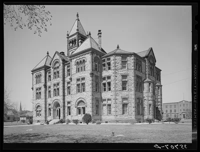 Courthouse. Cuero, Texas, 1940