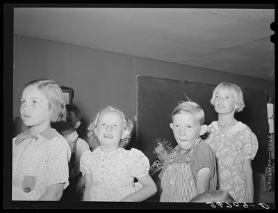 Schoolchildren. Pie Town, New Mexico, 1940