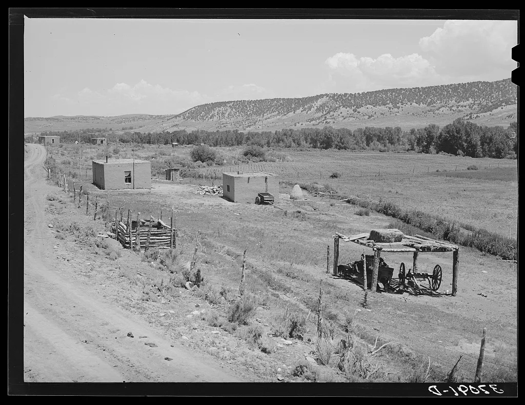 Farmstead of Spanish-American farmer at Amalia, New Mexico, 1940