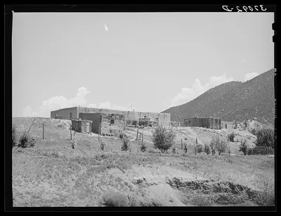 [Untitled photo, possibly related to: Spanish-American farmstead with…, New Mexico, 1940