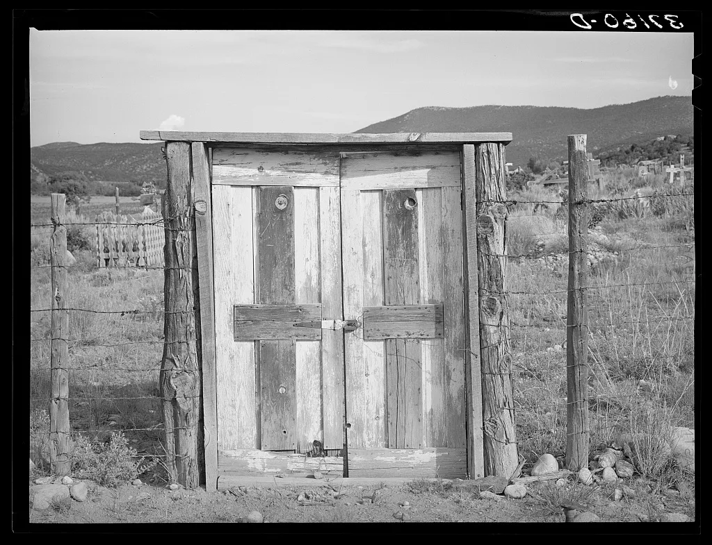 Entrance to the cemetery at Penasco, New Mexico, 1940