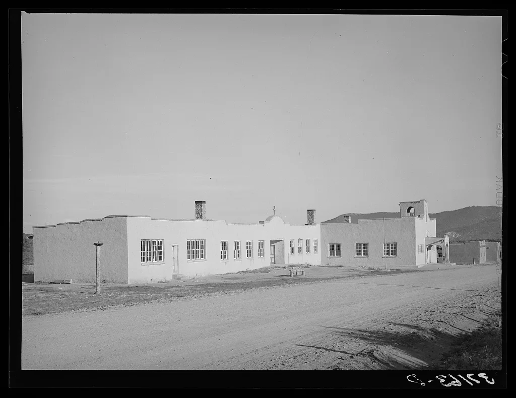 Grade school at Penasco, New Mexico, 1940