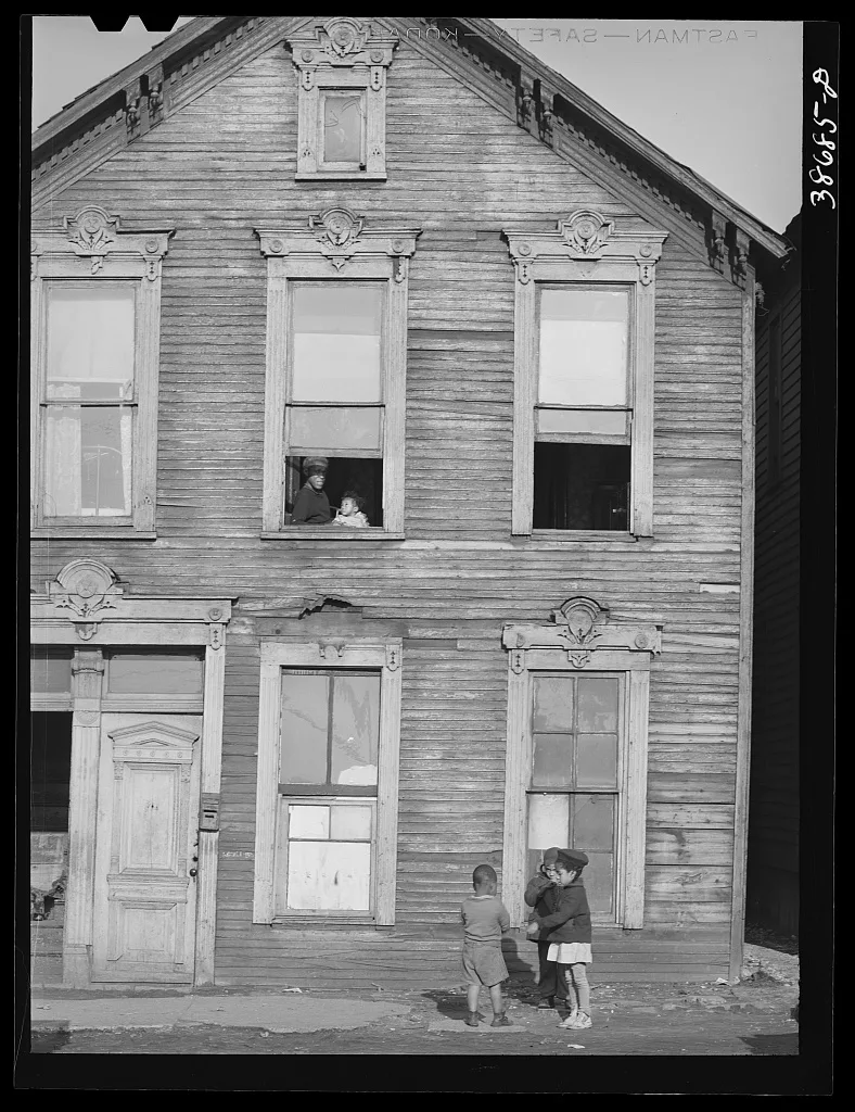 House on Federal Street in the Negro section of Chicago, Illinois, 1941