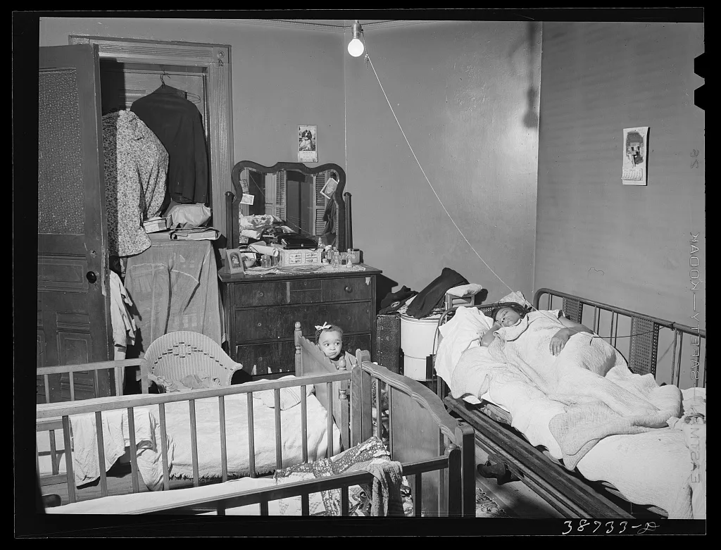 Crowded apartment of railroad worker. Chicago, Illinois, 1941