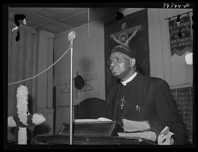 Preacher at "store front" Baptist church. Chicago, Illinois, 1941