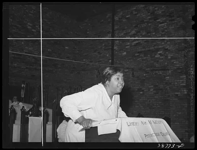 Member of the Pentecostal church testifying. Chicago, Illinois, 1941