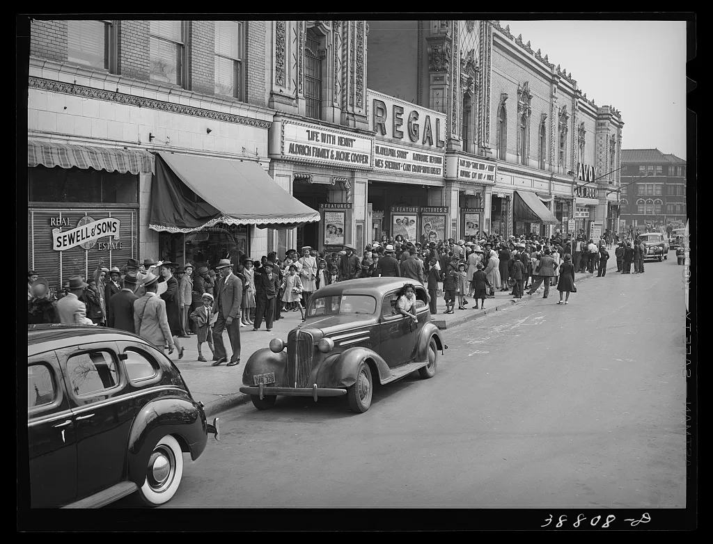 The movies are popular in the Negro section of Chicago, Illinois, 1941