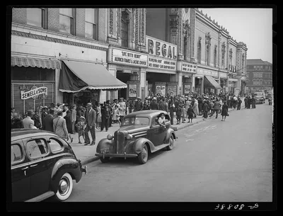 The movies are popular in the Negro section of Chicago, Illinois, 1941