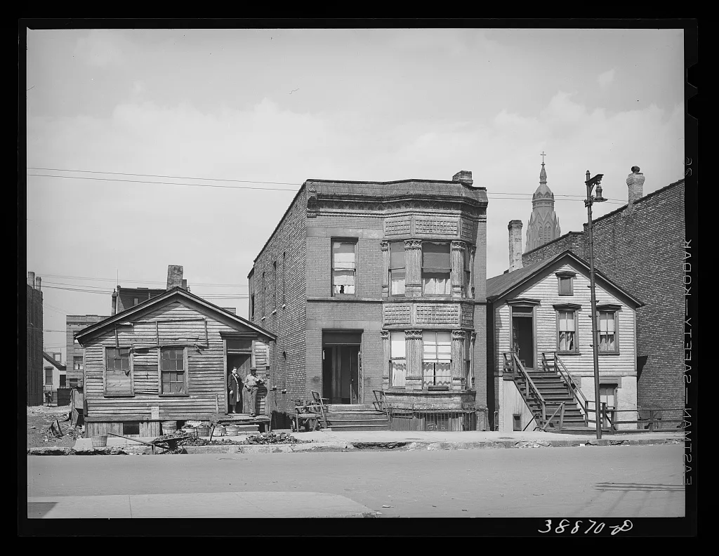Housing in Negro section of Chicago, Illinois, 1941