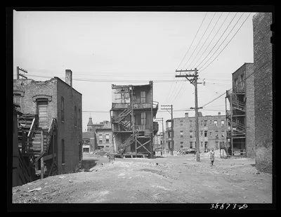 [Untitled photo, possibly related to: Housing for Negroes in Chicago,…, Illinois, 1941