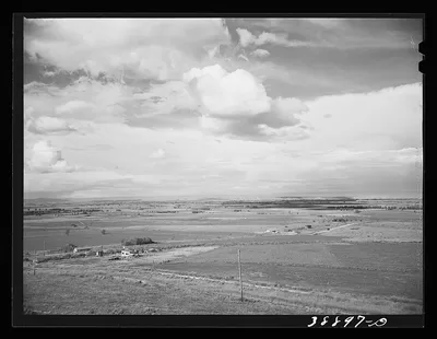 [Untitled photo, possibly related to: Looking across the farmlands of…, Oregon, 1941