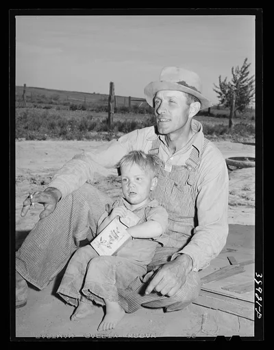 Mr. Schroeder and his son. He is a FSA (Farm Security Administration)…, Oregon, 1941