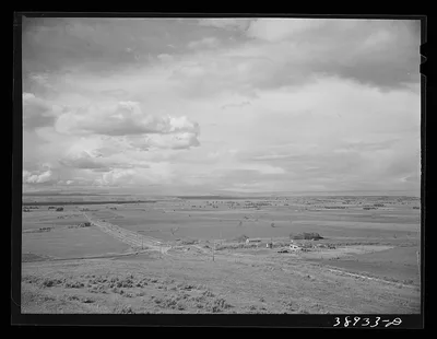 View of the Owyhee River Valley,  part of the Vale-Owyhee irrigation…, Oregon, 1941