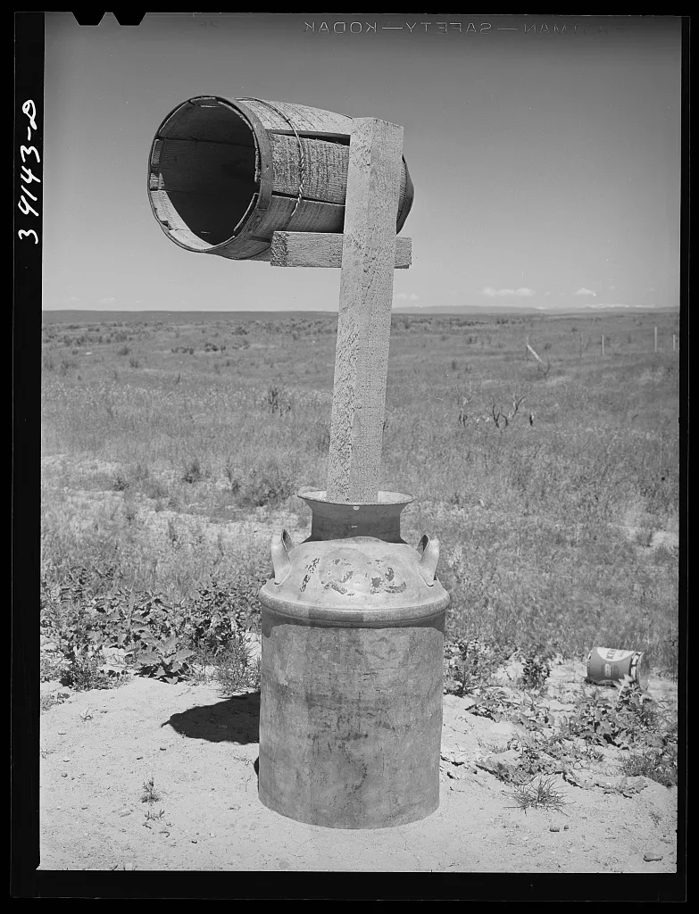 Mailbox on ranch in Canyon County, Idaho, 1941