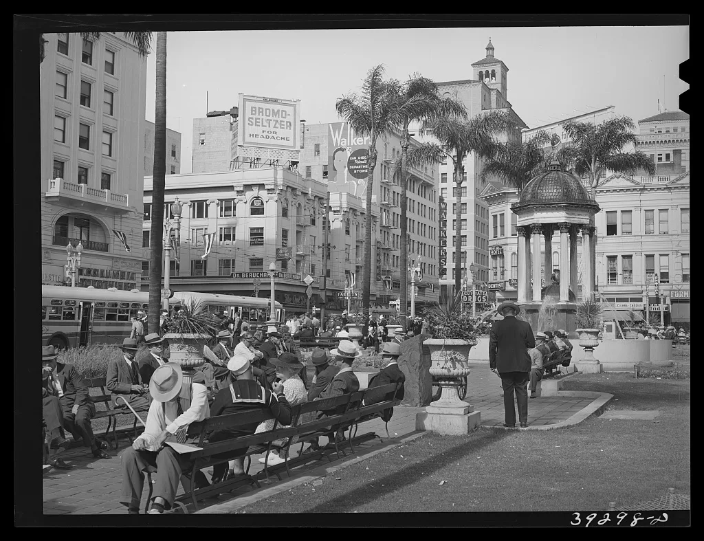 View of square in midtown. San Diego, California, 1941