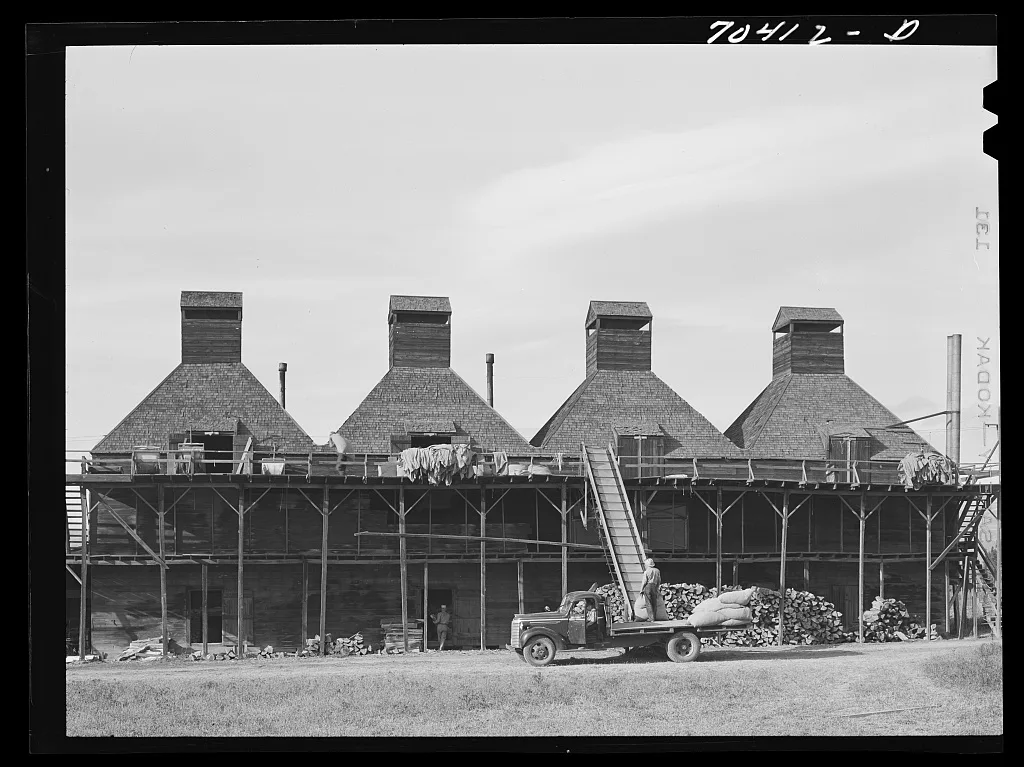 Hop kiln. Yakima County, Washington, 1941