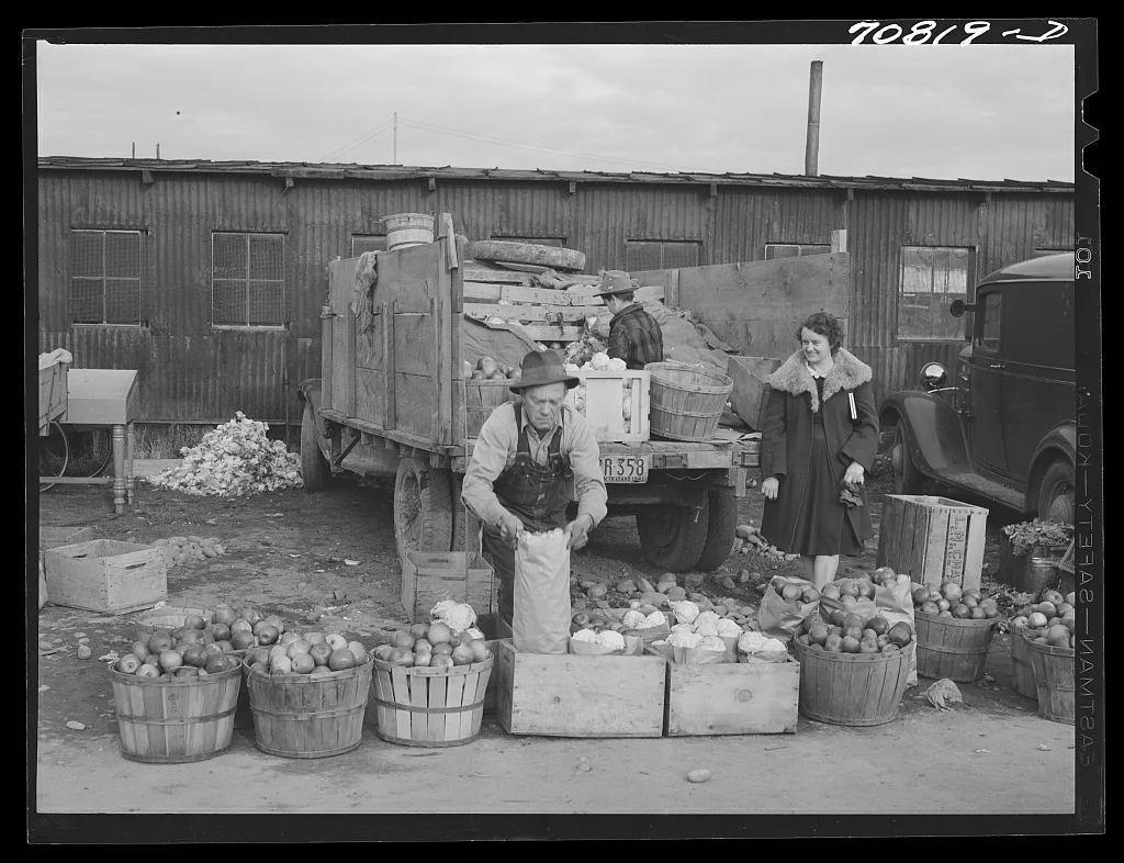 Farmers' market. Boise, Idaho, 1941