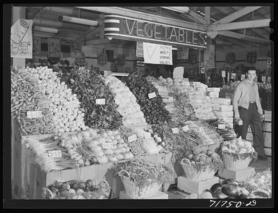 Porterville, California. Vegetable stand, 1942