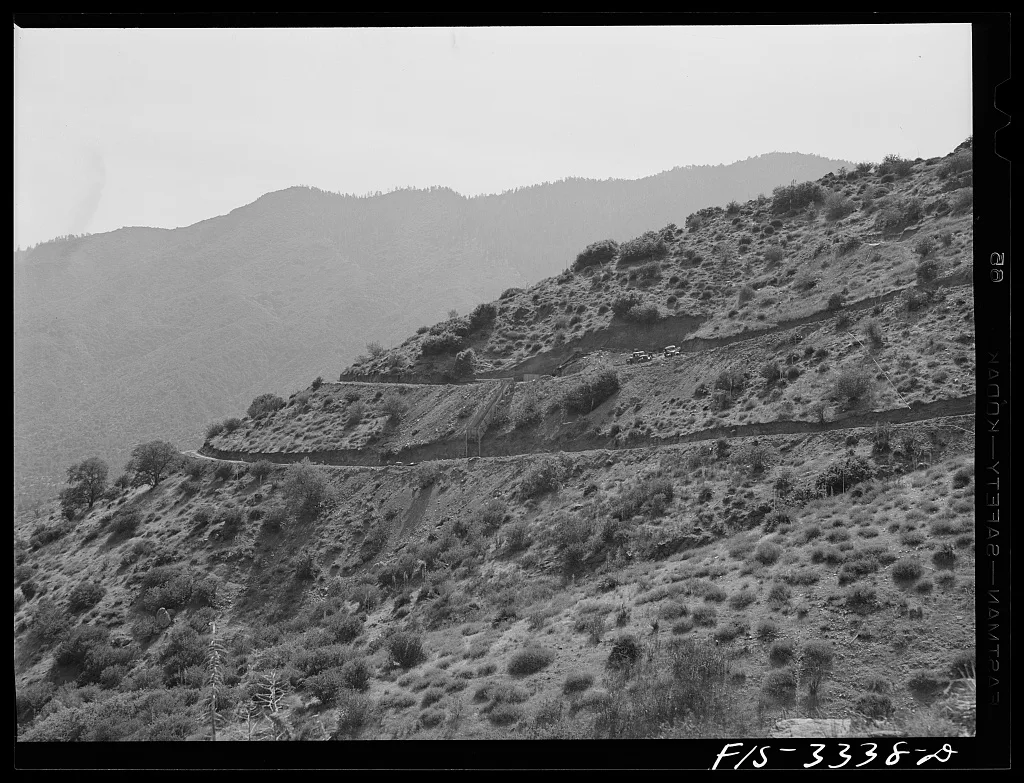 Kern County, California. Mountain roads, 1942